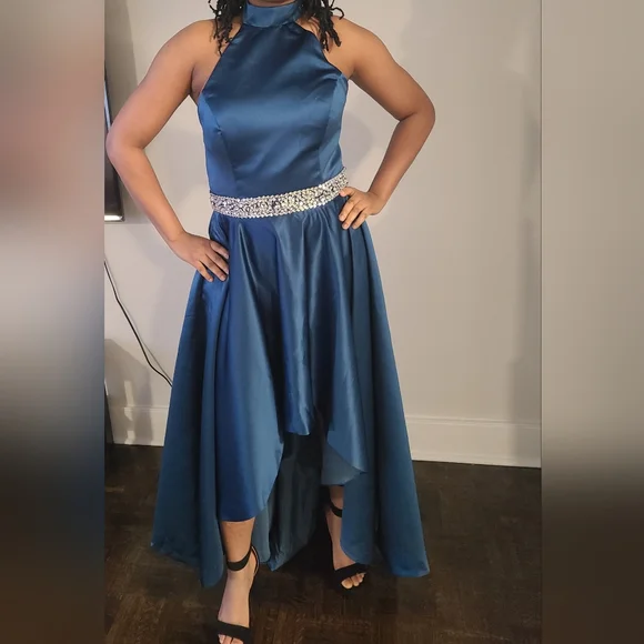 Prom Dress - Picture 2 of 4